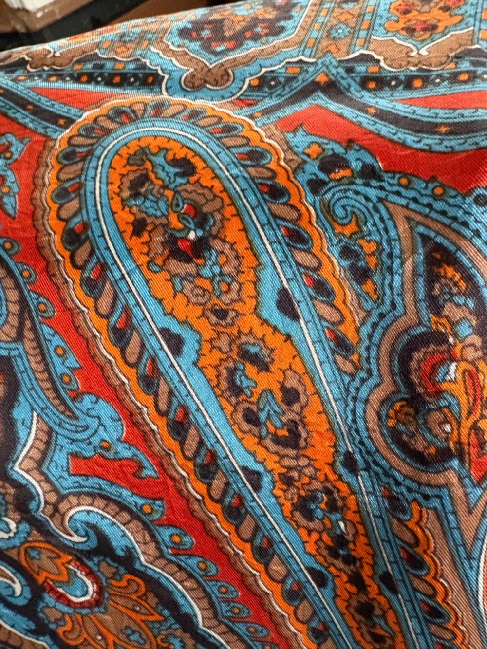 Set of Two Vintage Patterned Scarves - Picture 6 of 6